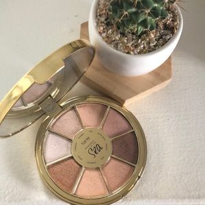 Eyeshadow Palette-Rainforest of the sea volume III